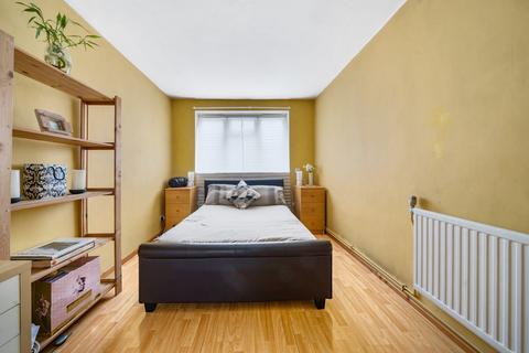 2 bedroom flat for sale, Queen Caroline Street, London, W6