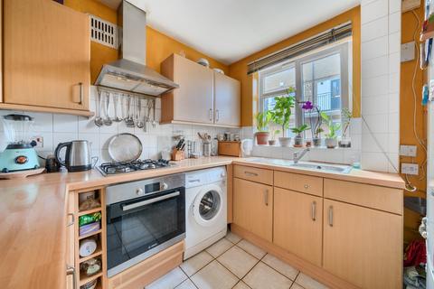 2 bedroom flat for sale, Queen Caroline Street, London, W6
