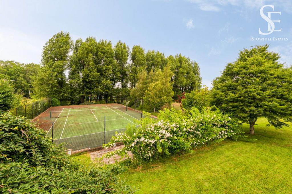 Tennis court