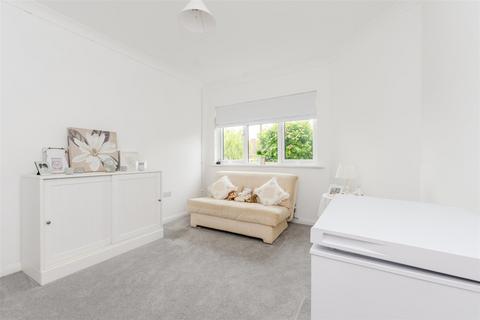 undefined, New Road, Meopham DA13