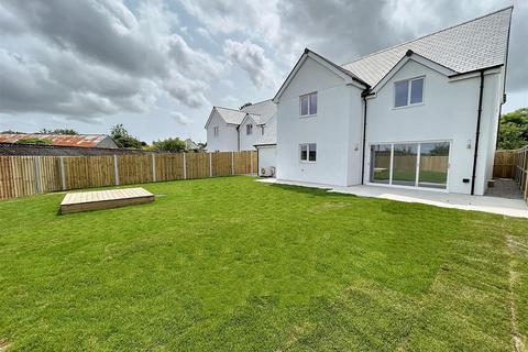 undefined, Leedstown, Hayle