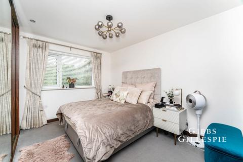 2 bedroom flat to rent, Miles House, Stanley Kubrick Road, Denham Green, UB9