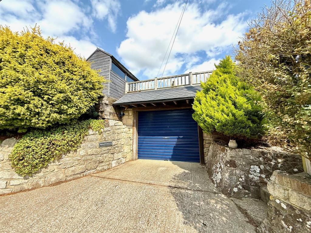 Garage and Parking.jpg