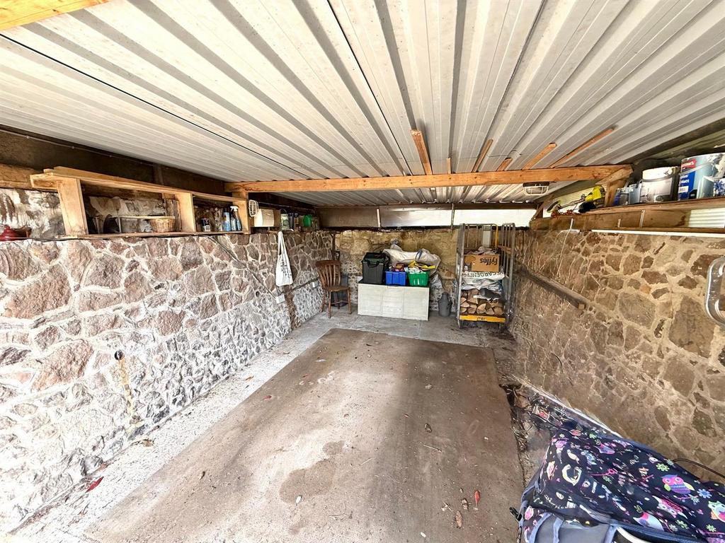 Garage.jpg