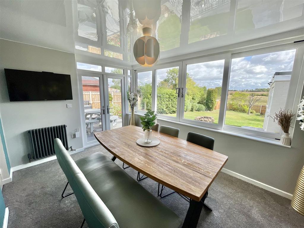 Sitting / Dining Room