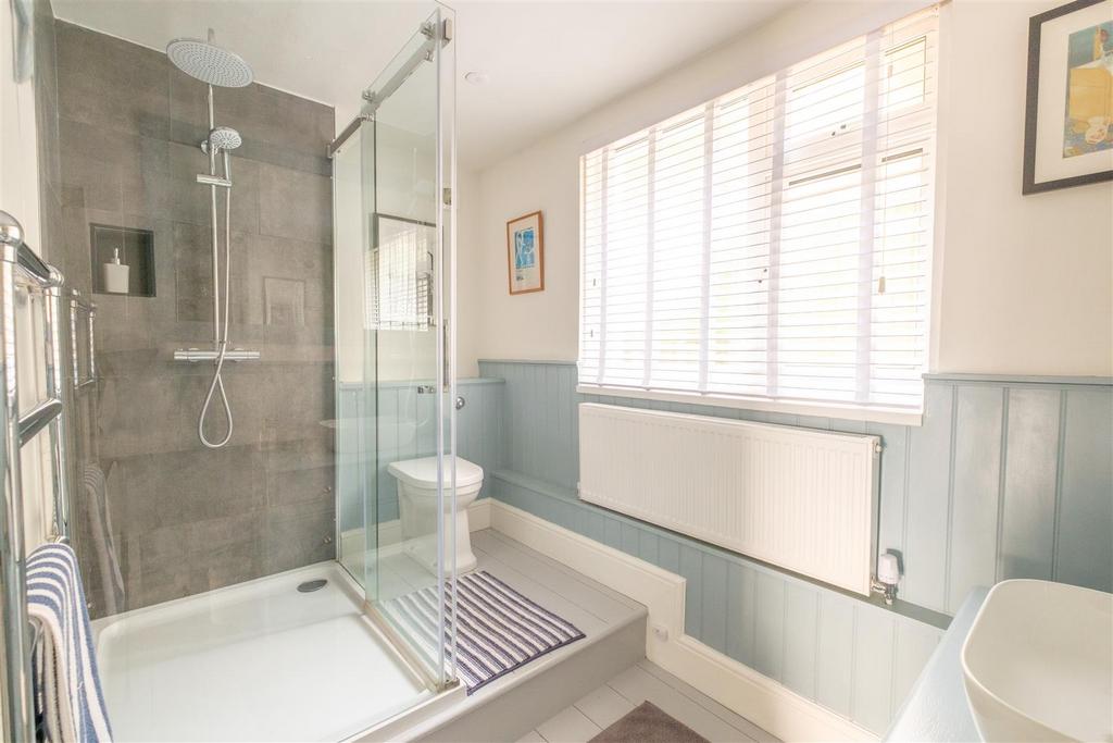 Penrose-Reshoot-Bathroom.jpg