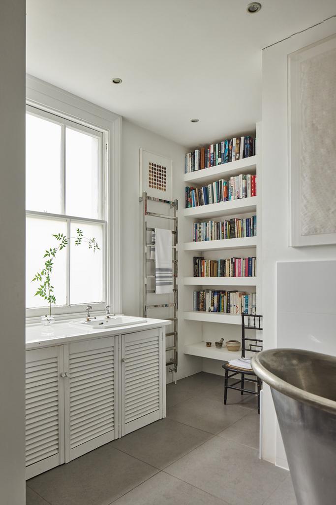 304466 - AJ8 A5562.jpg