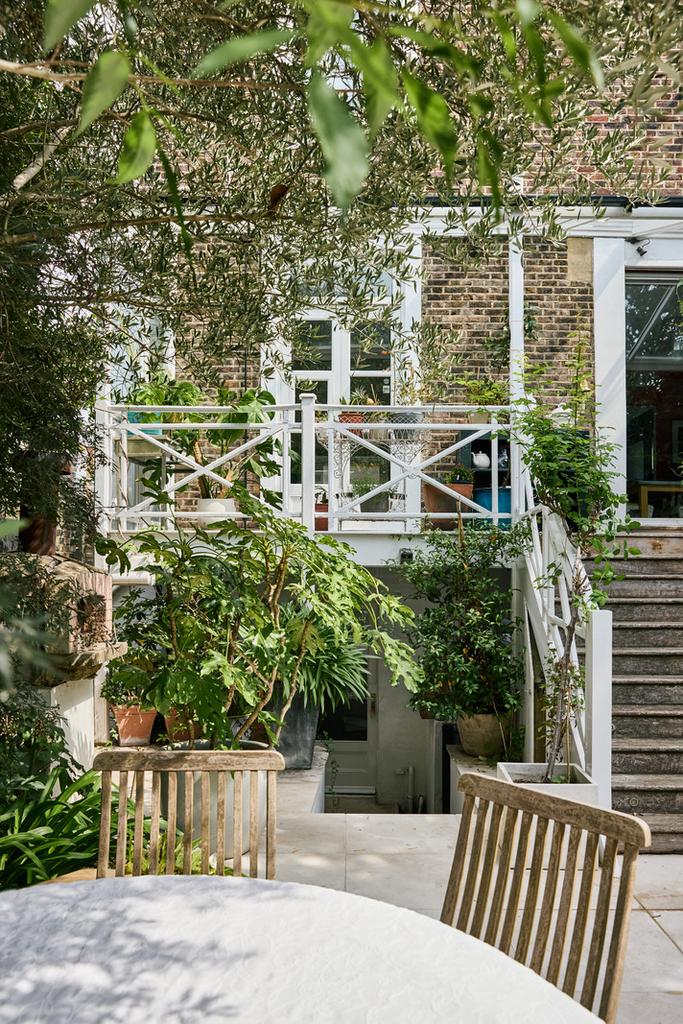 304456 - AJ8 A5515.jpg