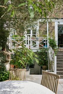 undefined, Putney Hill, Putney Hill, London SW15