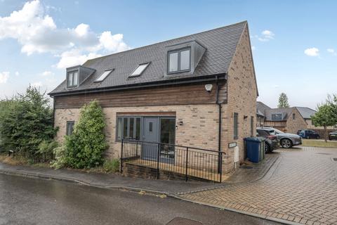 3 bedroom detached house for sale, Kinsey Place, Cambridge CB21