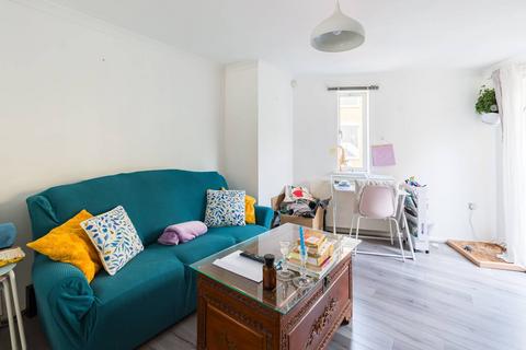 7 Gunmakers Lane, London E3
