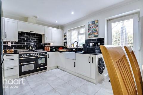 undefined, High Road, Basildon