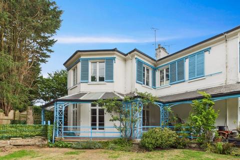 Fulmer Lane, Gerrards Cross, Buckinghamshire, SL9