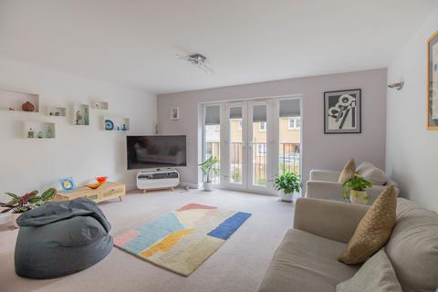 4 bedroom end of terrace house for sale, Sir Bernard Lovell Road, Malmesbury, SN16
