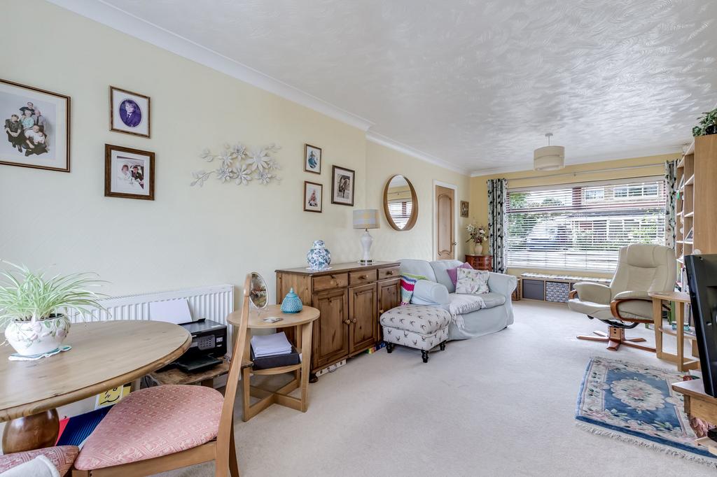 Sitting/Dining room