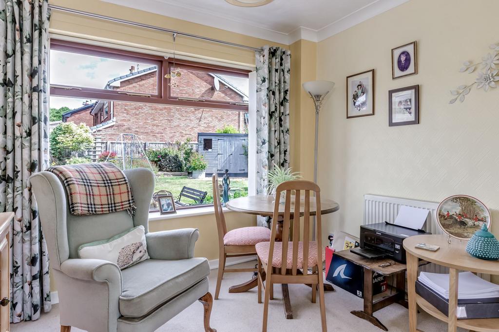 Sitting/Dining room