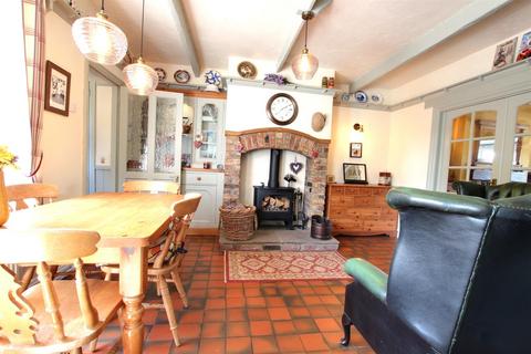 3 bedroom semi-detached house for sale, Hull Bridge Road, Beverley