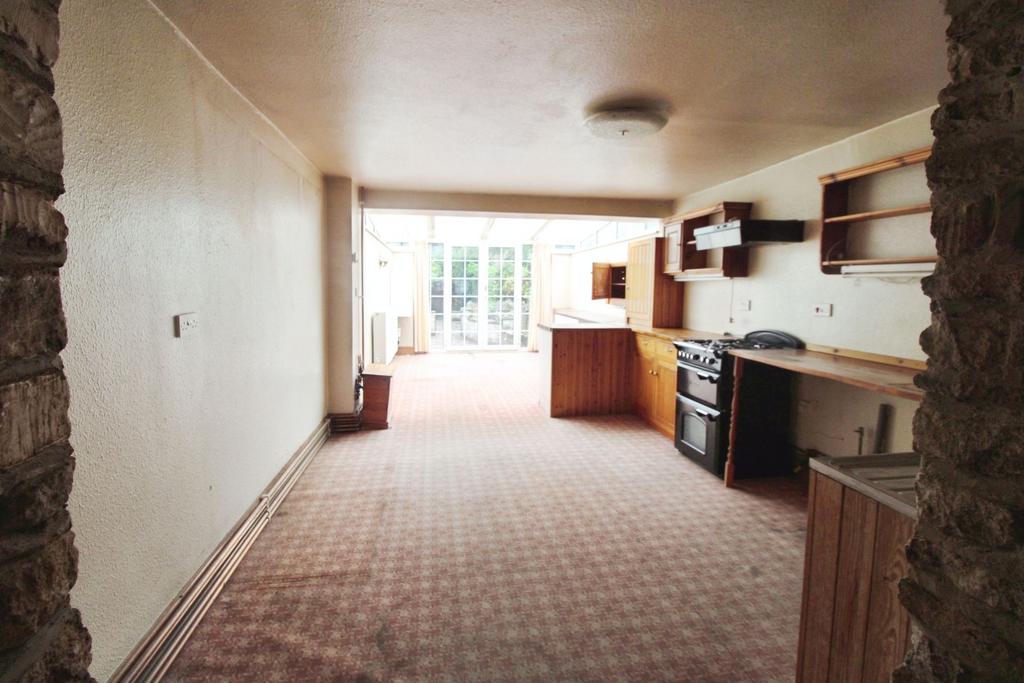 Kitchen Family Room