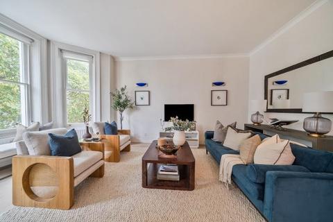 2 bedroom flat for sale, Cornwall Gardens, London, SW7