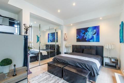 2 bedroom flat for sale, Baltimore Wharf, London, E14