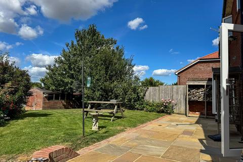 18 Foxborough Close, Woodnesborough, Sandwich, CT13 0NR