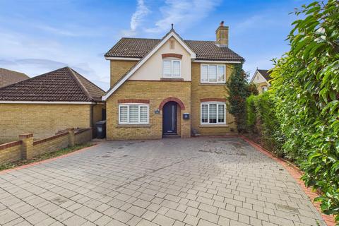 14 Watercress Road, Cheshunt, Waltham Cross, EN7 6XL