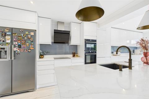 14 Watercress Road, Cheshunt, Waltham Cross, EN7 6XL