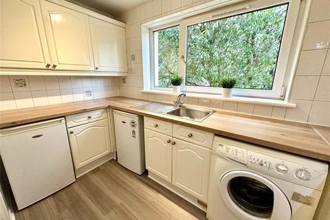 Flat 2/2, 6 Kennedy Path, Glasgow, G4 0PW