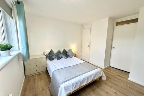 Flat 2/2, 6 Kennedy Path, Glasgow, G4 0PW