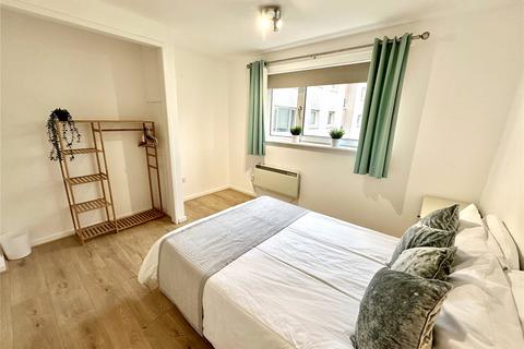 Flat 2/2, 6 Kennedy Path, Glasgow, G4 0PW
