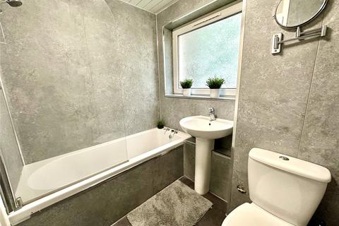 Flat 2/2, 6 Kennedy Path, Glasgow, G4 0PW
