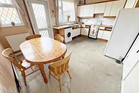 2 bedroom terraced house for sale, George Street, Cleethorpes, N.E. Lincs, DN35 8PL