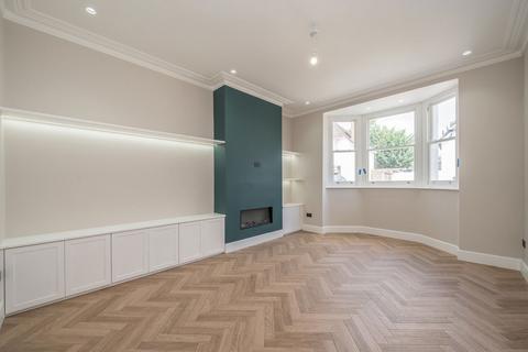 undefined, Tower Road, Strawberry Hill TW1