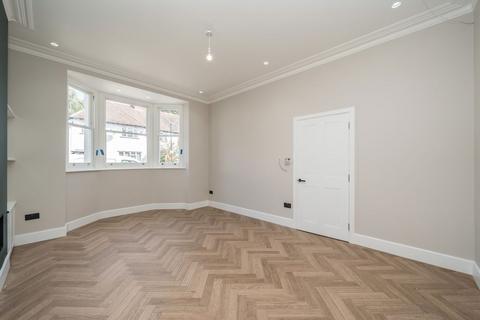 undefined, Tower Road, Strawberry Hill TW1