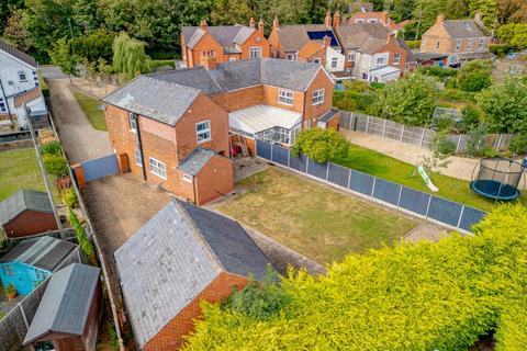 3 bedroom semi-detached house for sale, London Road, Boston, Lincolnshire, PE21