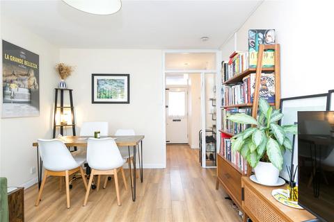 1 bedroom apartment for sale, Churchill Gardens, London, SW1V