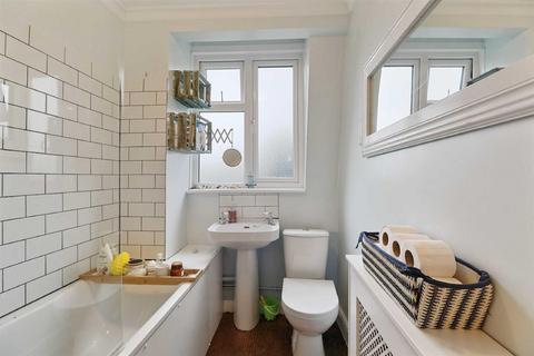 undefined, Avenue Road, Penge, London