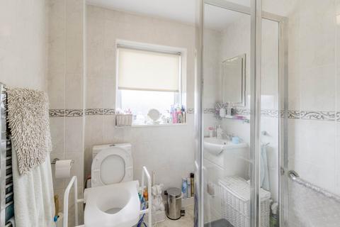 6 Bishopstone, Bradville, Milton Keynes, MK13 7DJ