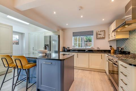 3 Chestnut End, Boston Spa, Wetherby, LS23 6JG