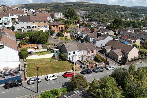 undefined, Pontypridd CF37