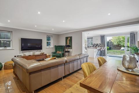 undefined, Harefield Road, Uxbridge, UB8