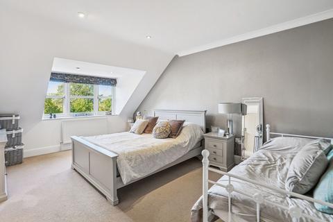 undefined, Harefield Road, Uxbridge, UB8
