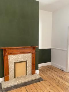 2 bedroom flat to rent, Biddlestone Road, Newcastle Upon Tyne NE6