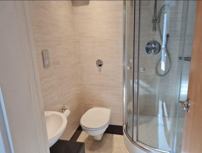 Bath 2.JPG