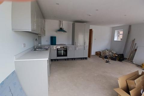 2 bedroom detached bungalow to rent, Rossmore Road, Poole BH12