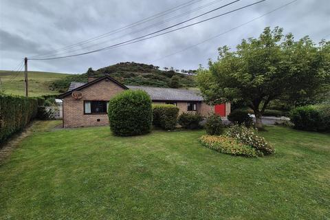 undefined, Llangwyryfon