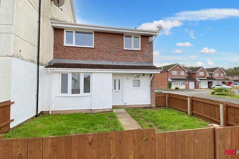 2 bedroom end of terrace house to rent, Bishop Hannon Drive, Cardiff,