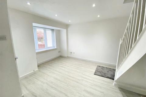 2 bedroom end of terrace house to rent, Bishop Hannon Drive, Cardiff,
