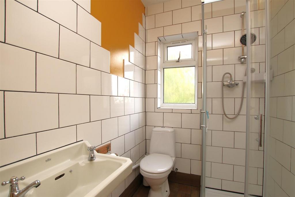 En-Suite Shower Room.JPG