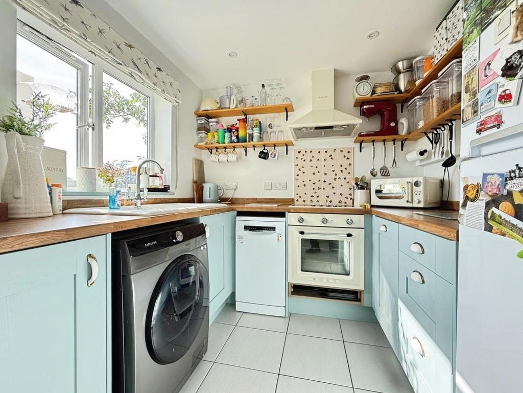 Pbox-kitchen-327403.jpeg